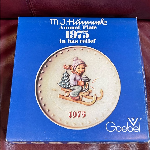 Hummel 1975 “Ride into Christmas” 5th Annual Plate Excellent condition - Picture 3 of 4